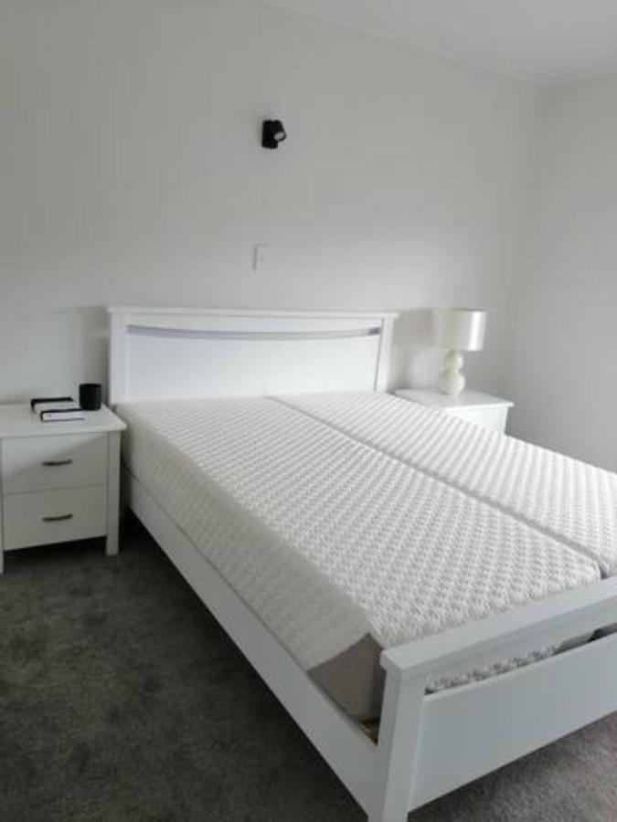 Centre Takapuna 2 Beds & Garage & Netflix Окленд Екстер'єр фото
